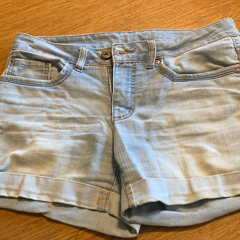 Soft denim shorts with stretch!